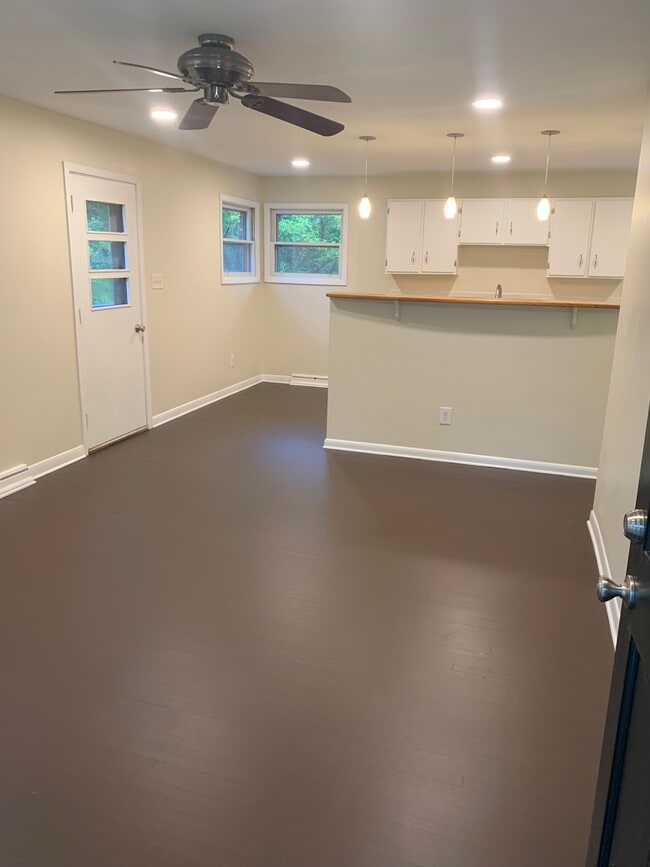 Photo - 110 Randolph Pl E