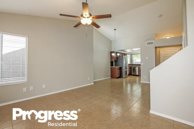 Building Photo - 3552 E Le Marche Ave