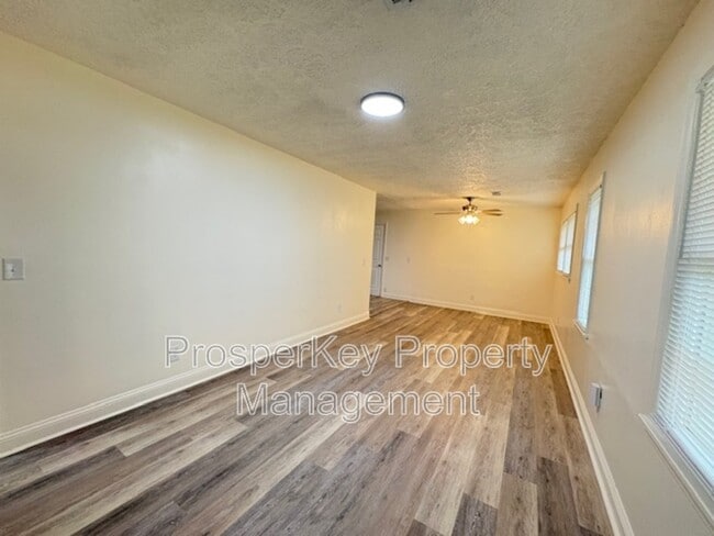 Photo - 748 Barrett Ave