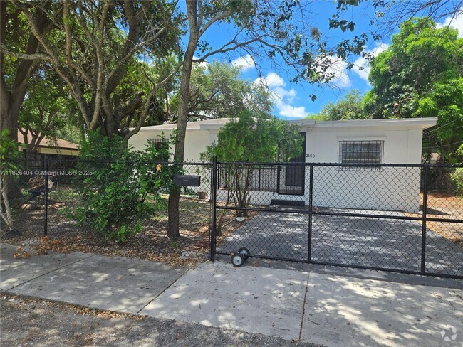 Building Photo - 2150 NW 93rd St Rental
