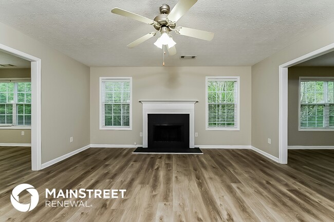 Photo - 125 Makenna Dr