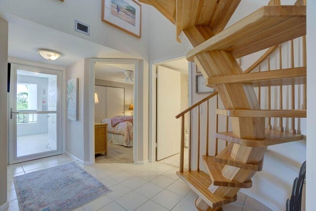 Photo - 143 Bay Colony Dr N