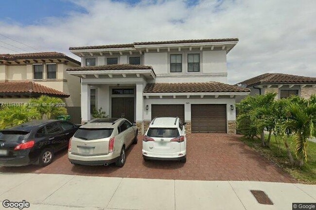 Building Photo - 14675 SW 22nd St Unit 14675