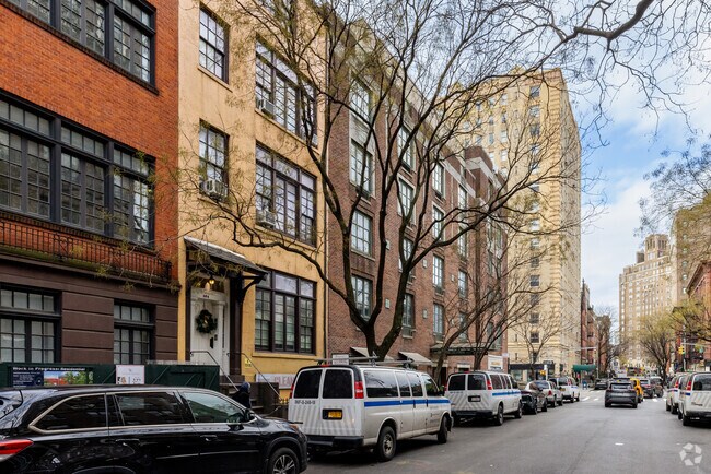 Photo - Washington Court