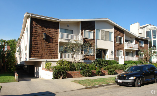 Building Photo - 1933 Manning Ave Rental