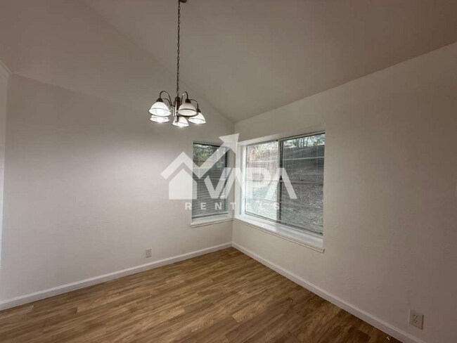 Photo - 14614 Highland