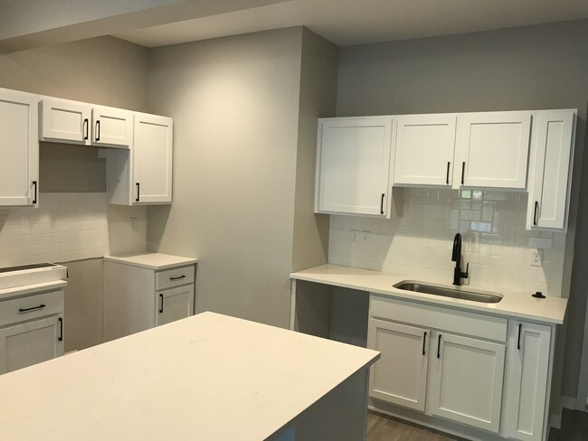 Photo - 4525 100th St