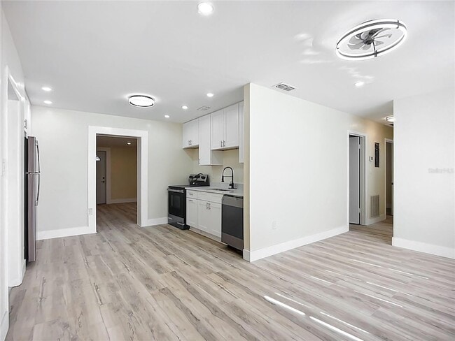 Photo - 4513 W Gray St