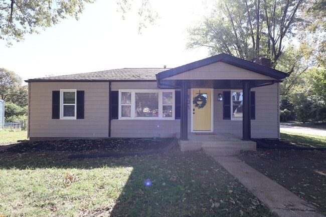 Photo - 121 Belt Ave