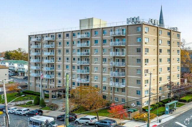 Bay Plaza Gardens 6 New La - Bay Plaza Gardens Apartments