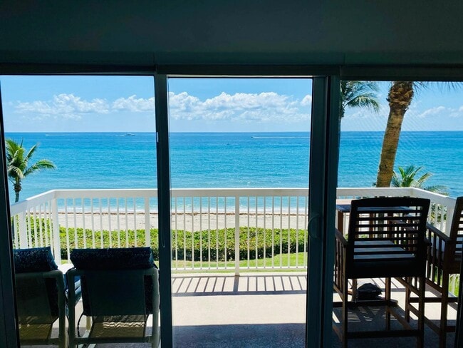 Photo - 1069 Hillsboro Mile Unidad 401