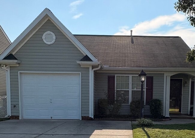 Building Photo - Updated 3 Bedroom Rental