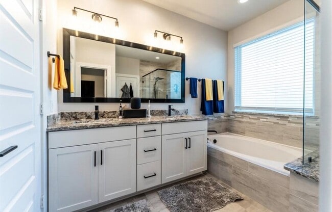Photo - 3116 Leather Leaf Ln