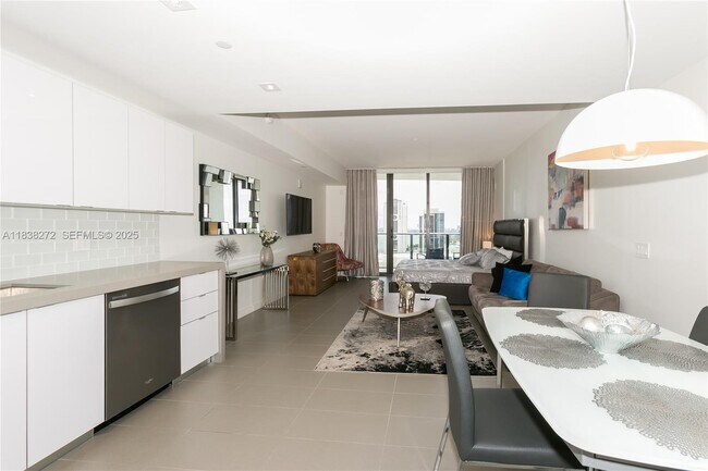 Photo - 1600 NE 1st Ave Unidad 2004