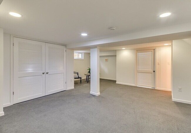 Photo - 3-Bed in the Heart of Washington, D.C. – Spacious 1996 Sq Ft with 2 Full Baths!"