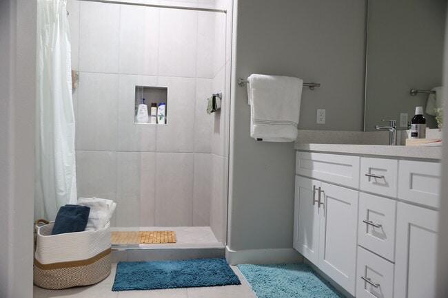 Photo - 13826 Caliente Dr