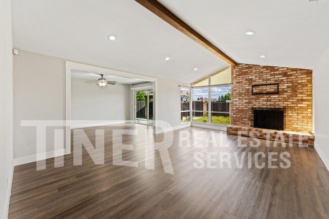 Photo - 6612 Modesto Dr