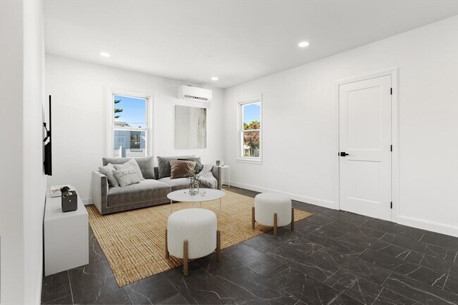 Photo - 70 Billings Ave Unidad 2