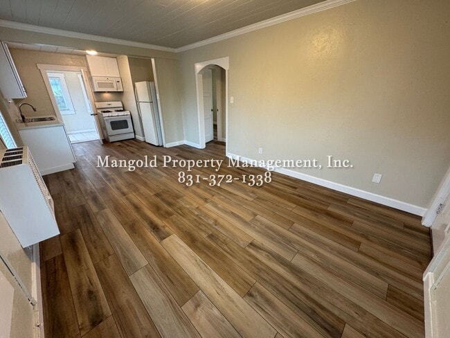 Photo - 1025 Hilby Ave