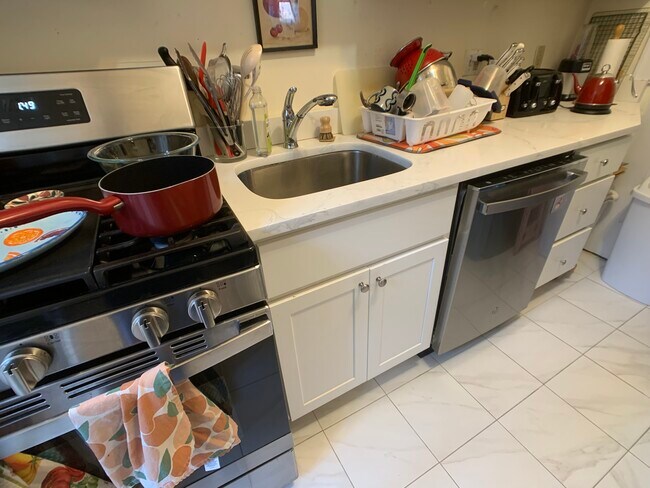 Photo - 34 Orkney Rd Unit 9