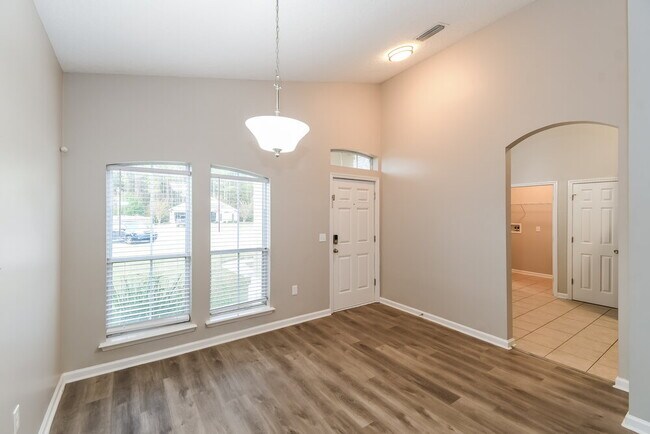 Photo - 2236 Blackstone Way