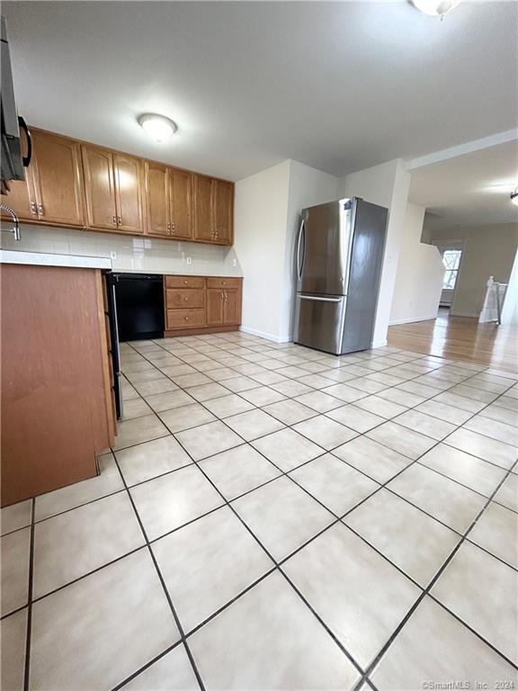 Photo - 31 Bayview Ave Unit 2