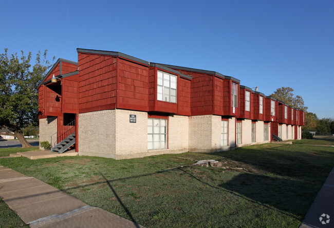 Building Photo - Cherokee Village Rental