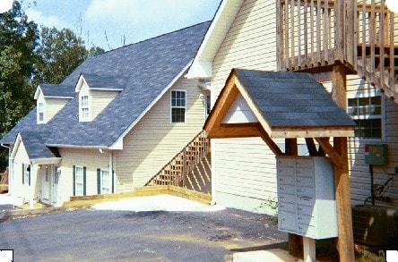 Hidden Creek Apartments - Hidden Creek Apartments