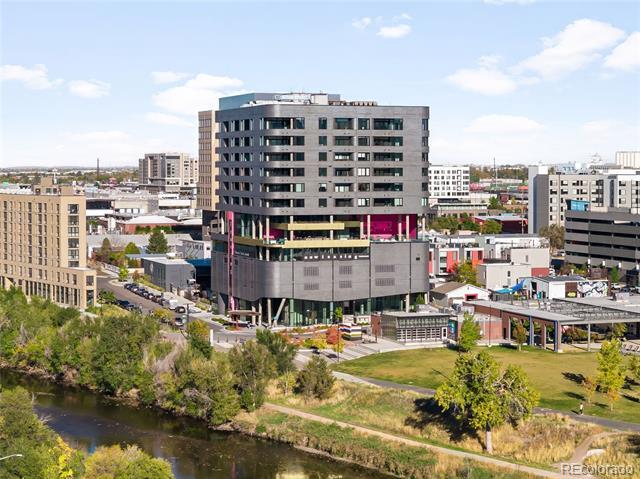 Building Photo - 3520 Chestnut Pl Unit 1206