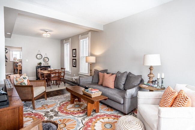 Photo - 1014 E Pearson St