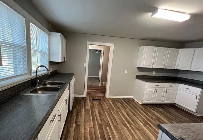 Photo - 3025 Maysville Rd