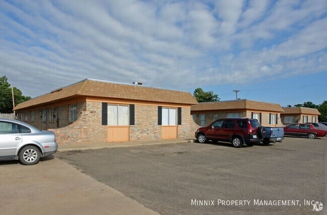 Building Photo - Plainview Apartments 2 Bedroom 1 Bath - Ca... Unit A