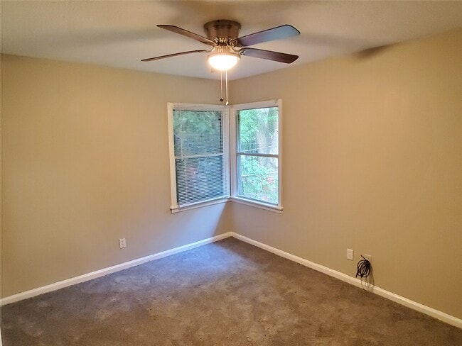 Photo - 5318 Doulton Dr
