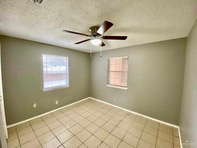 Photo - 9 S McColl Rd