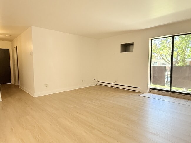 Photo - 650 Cameron Ave