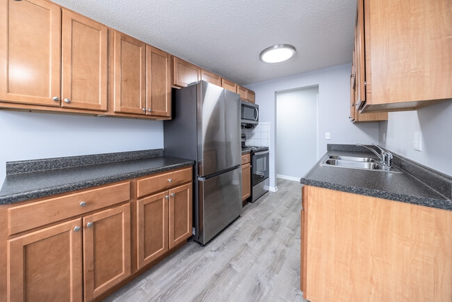 Photo - Pennwood Apartments