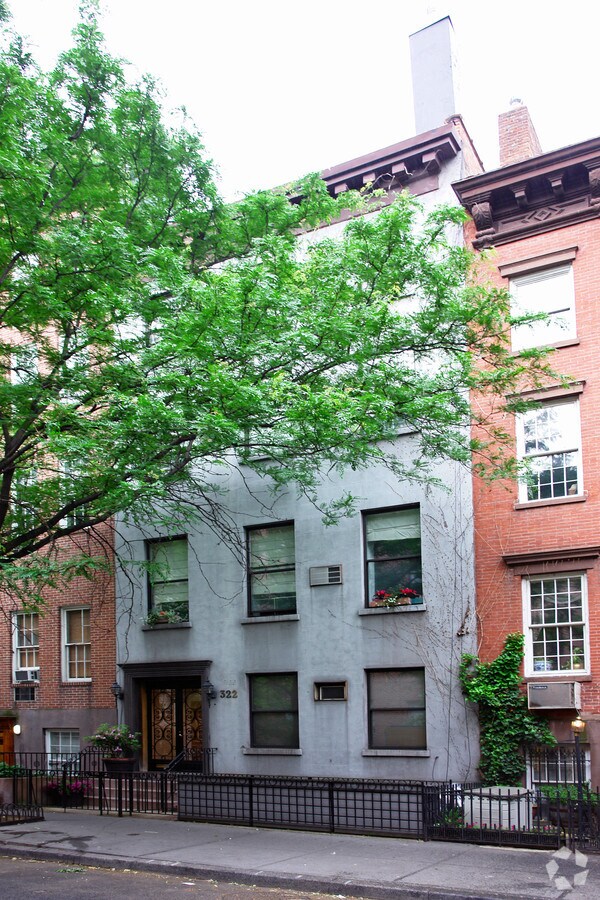 Photo - 322 W 22nd St