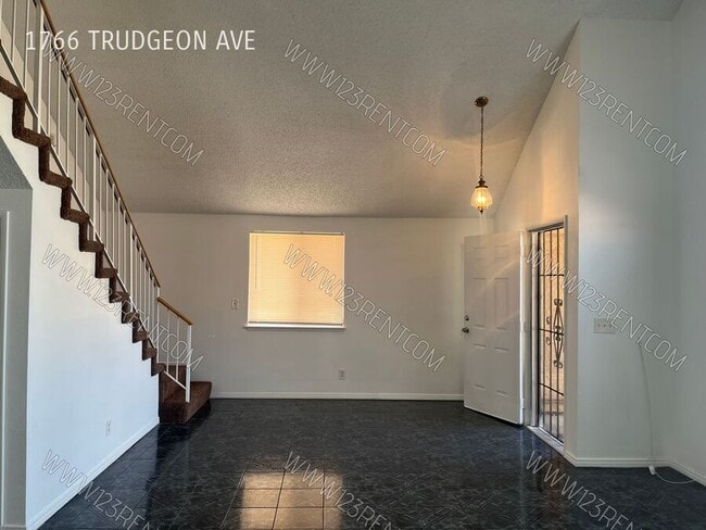 Photo - 1766 Trudgeon Ave