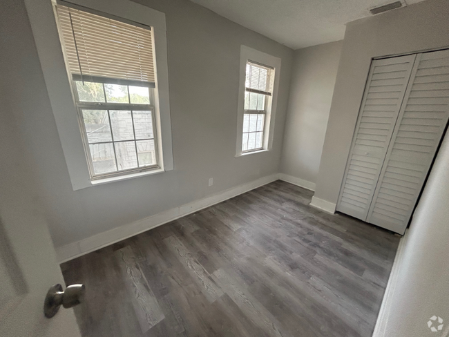 Building Photo - 3524 Boulevard Unit 1 Rental