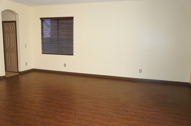 Photo - STUNNING 6 BEDROOM 2 STORY HOME IN NORTH LAS VEGAS!!!!