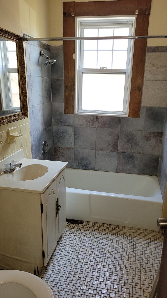 Photo - 743 Stanley St Unit First Floor