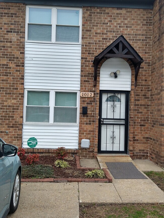 Photo - 1012 Bowe Pl