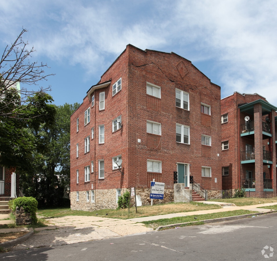 Photo - 2300 Ocala Ave Apartments