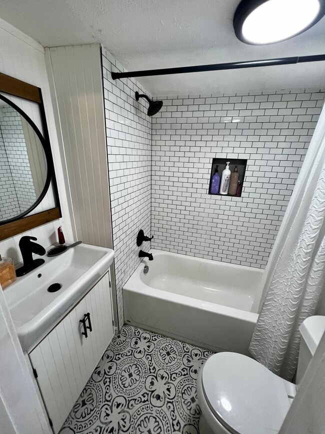 Photo - 961 Osage Ave Unit 2