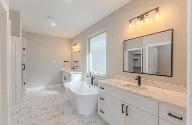 Photo - 4910 Wunder Wy