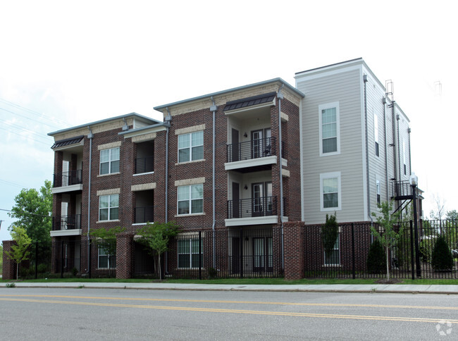 Building Photo - Crescent Bluff Rental