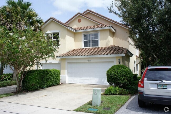 Building Photo - 1056 Pinewood Lake Ct Rental