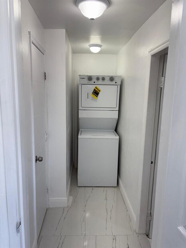 Photo - 230 SW 11th St