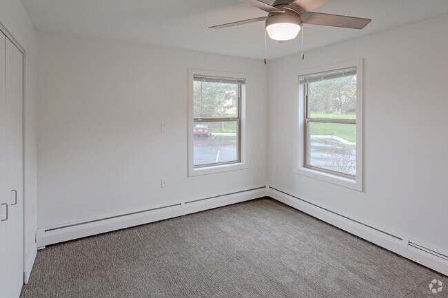 1BR, 1BA - 670 SF