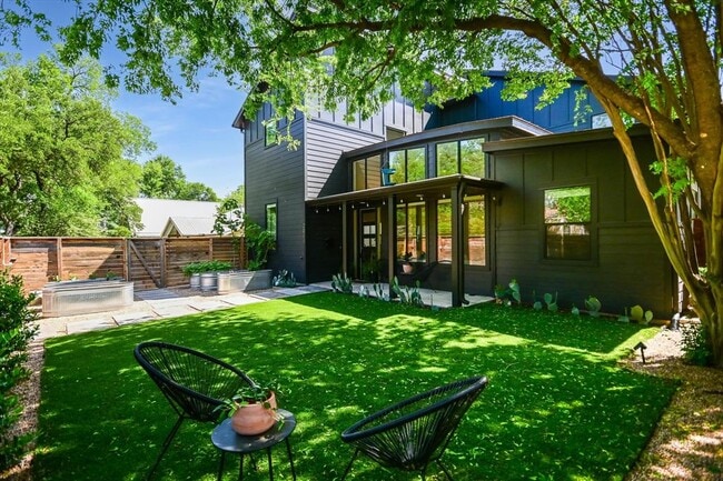 Building Photo - 2011 Arpdale St